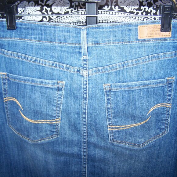 Signature by Levi's Strauss & Co. High-Rise Denim Mini Skirt Sz 6 - Picture 8 of 8